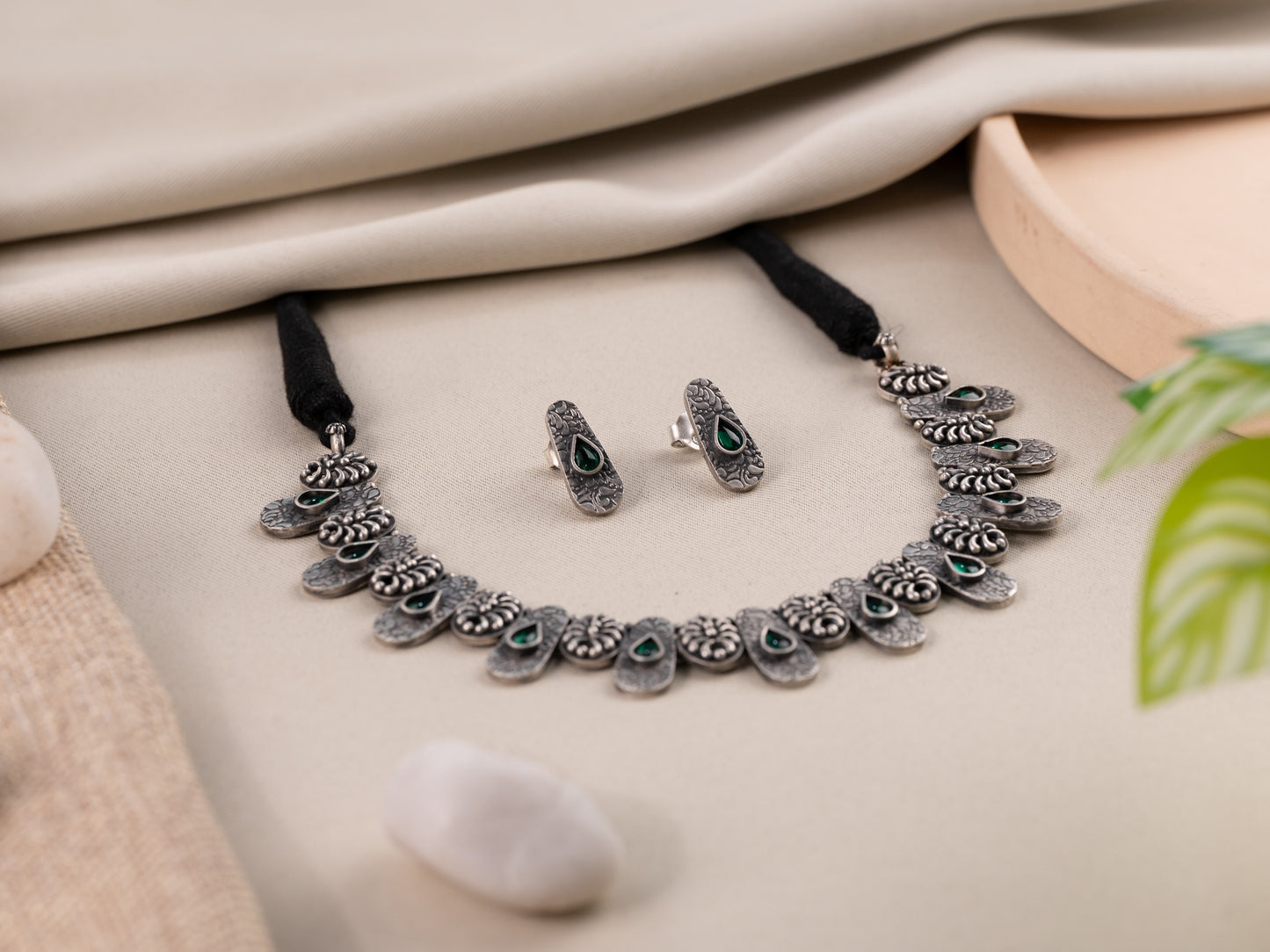 Parinita Antique Necklace Set