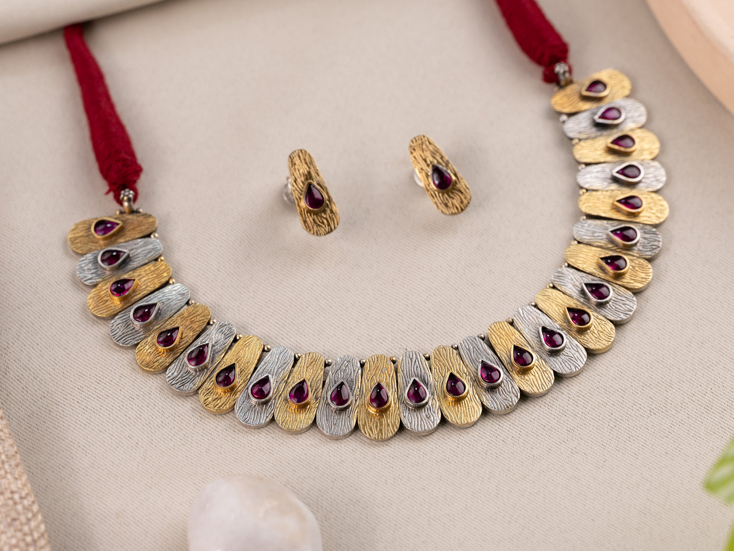 Vasudha Two-Tone Necklace Set