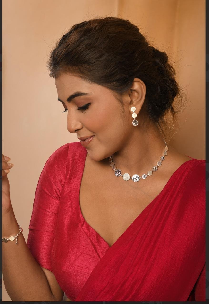 Roopali Necklace Set