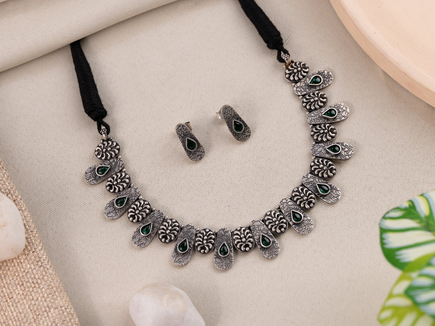 Parinita Antique Necklace Set