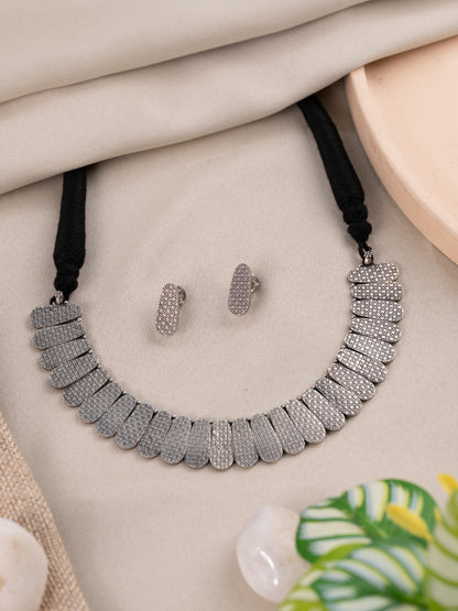 Trasha Antique Necklace Set