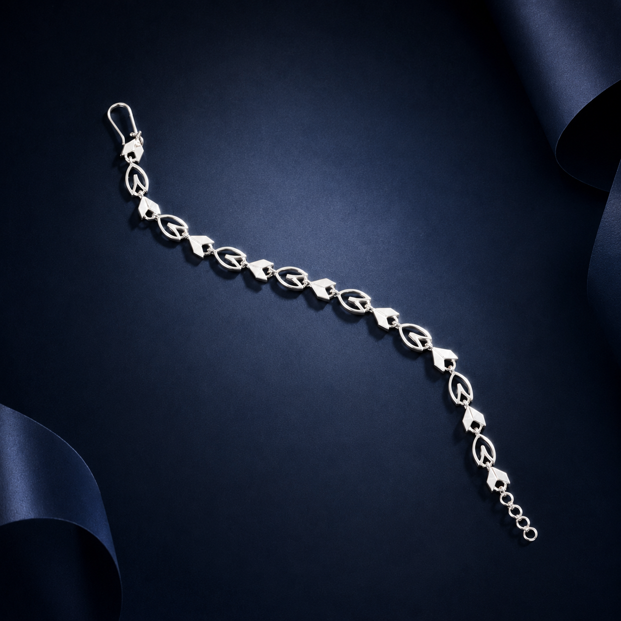 Leaf Link Silver bracelet