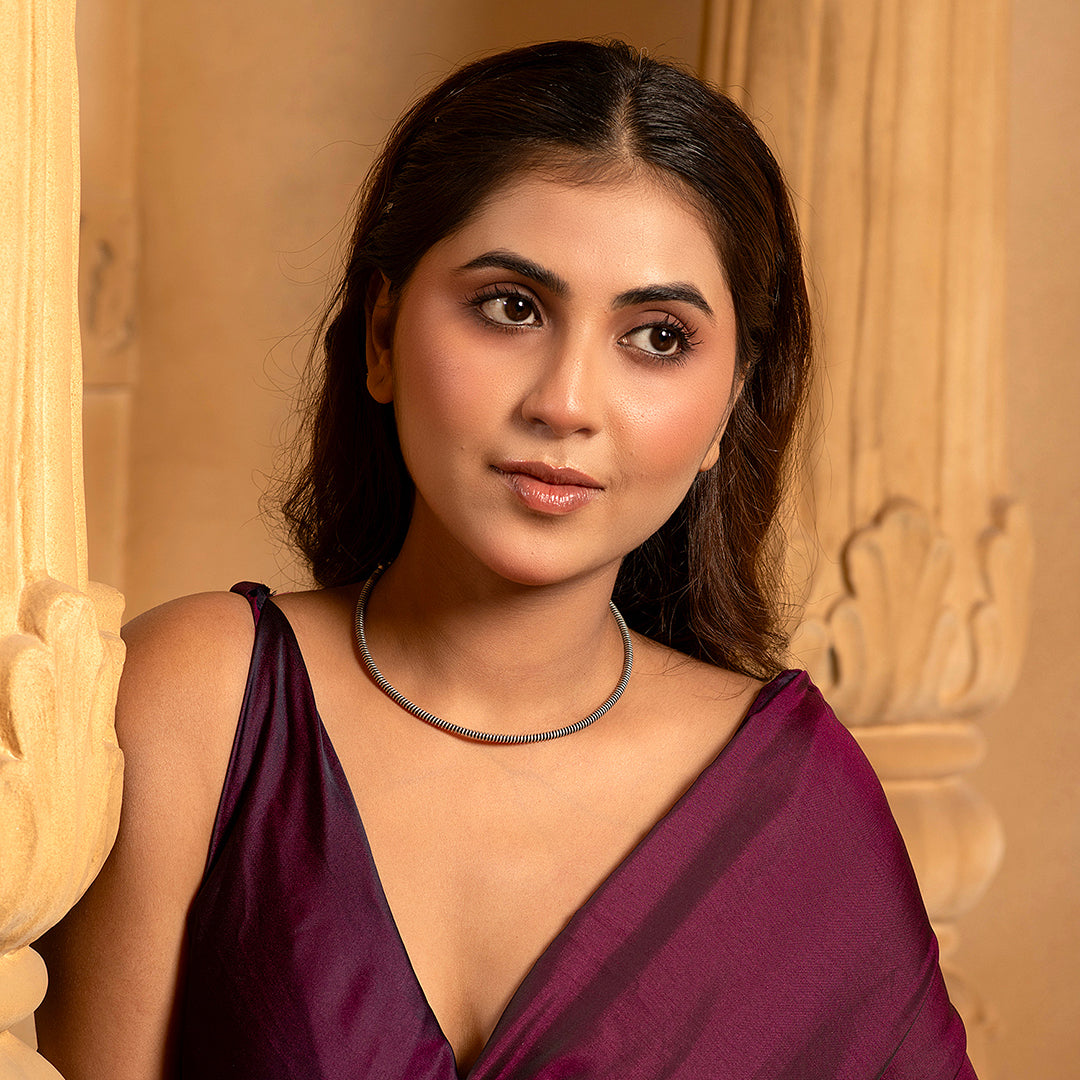 Veda Hasuli – Antique Silver