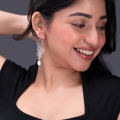 Inaya Pearl Earrings